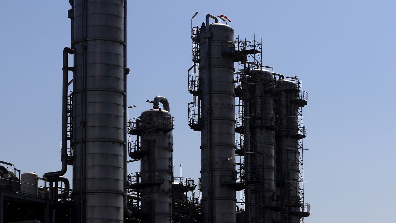 Според експерти, промените в ръководството на компанията следват българския модел“,