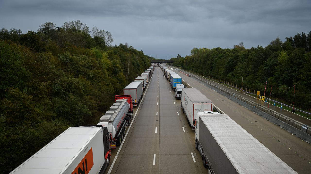 Ограничено е движението на камиони над 12 тона по третокласни пътища между Своге и Бучин проход, Вакарел и Панагюрище