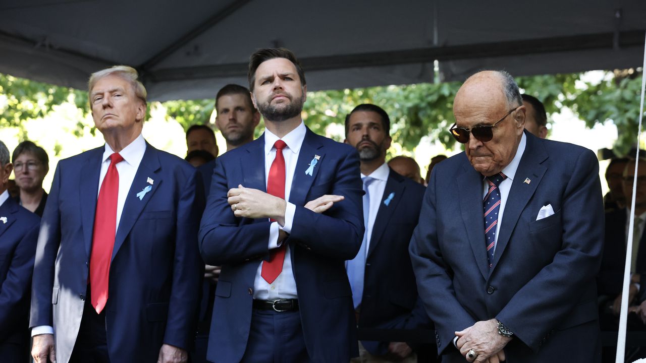 Тръмп помилва бившия кмет на Ню Йорк Джулиани