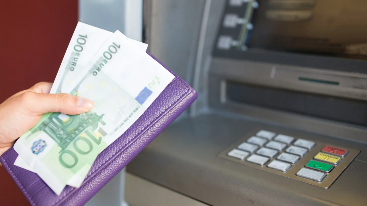 Никола Бакалов: Зареждането на банкоматите с евро ще стане в нощта на 1 януари