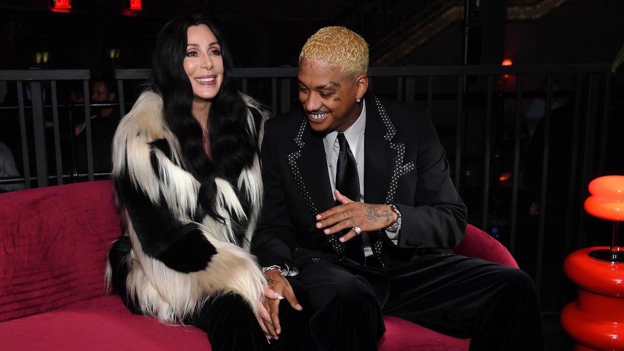 Според последната информация в британските медии, Шер ще се омъжи за приятеля