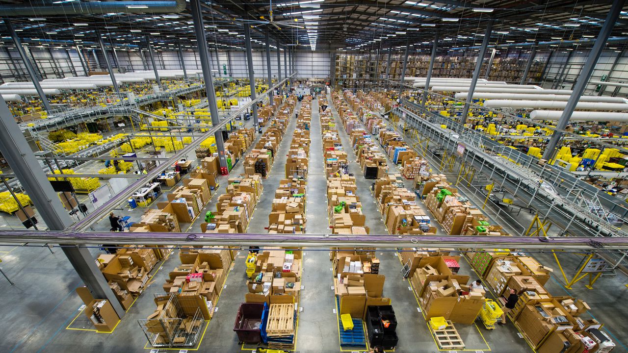 Амазон“ обяви намерението си да инвестира над 35 милиарда долара