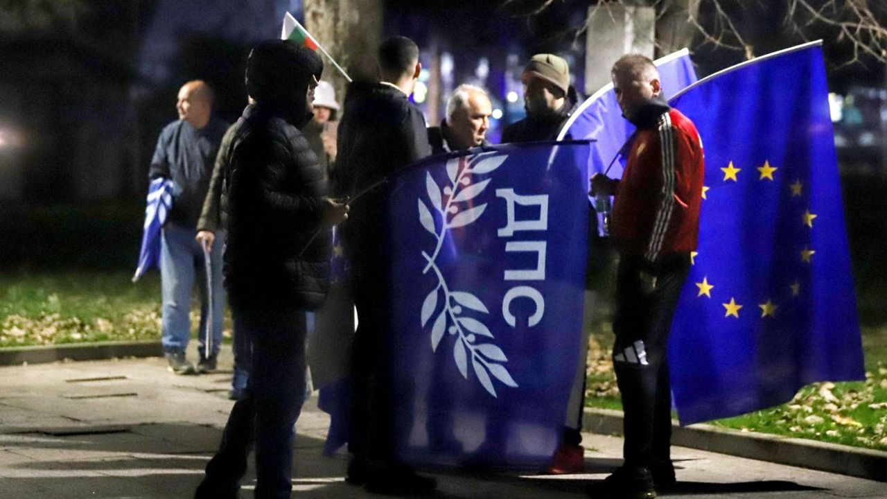 Надигна се вълна от недоволство. Звъняха хора, питаха защо тук.