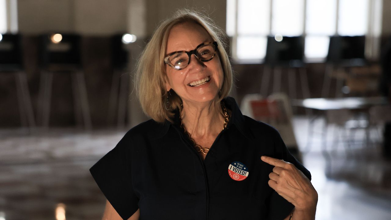 Айлийн Хигинс е спечелила 60% от гласовете срещу кандидата на