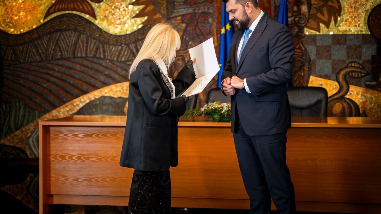 Отличието е присъдено в навечерието на предстоящия ѝ концерт на