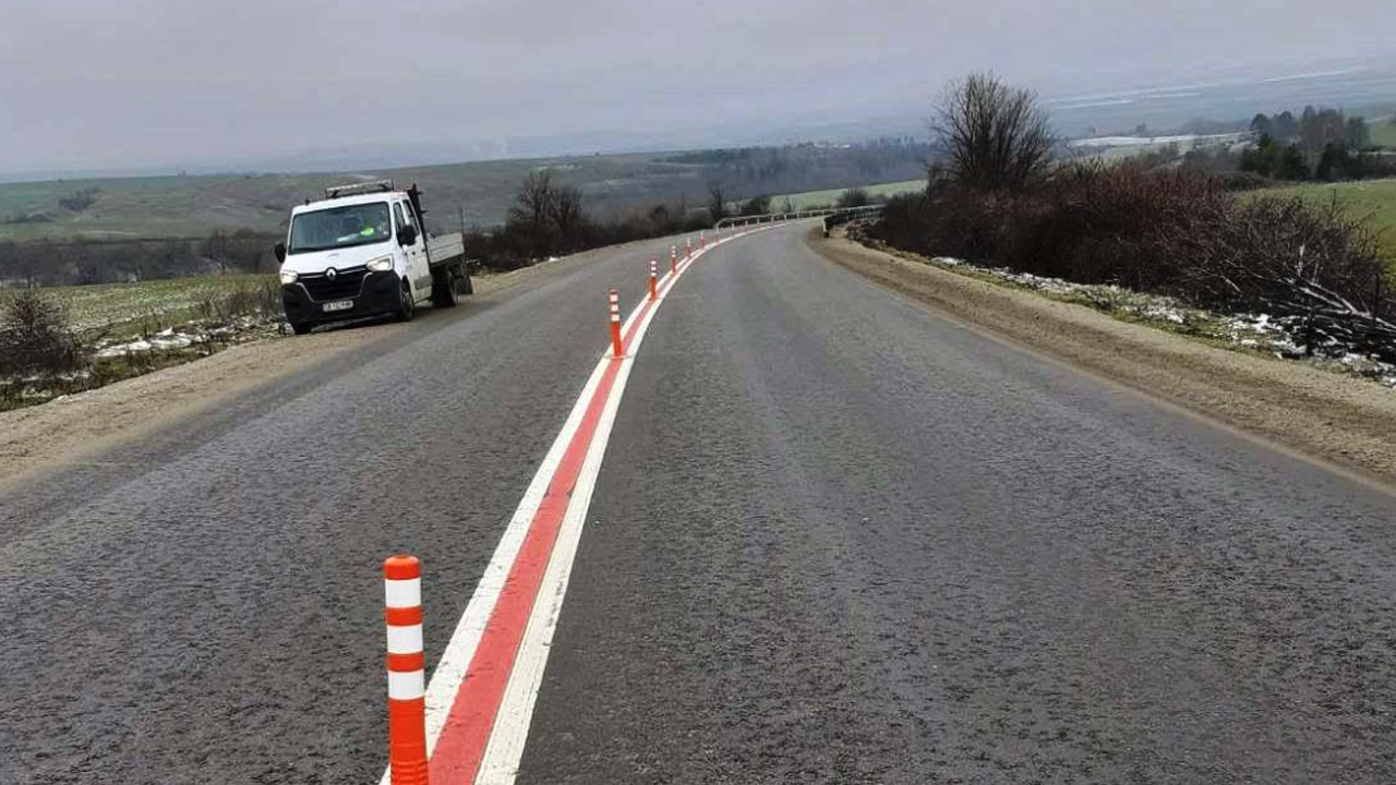 В отсечката са изрязани храсти и дървета, с което е