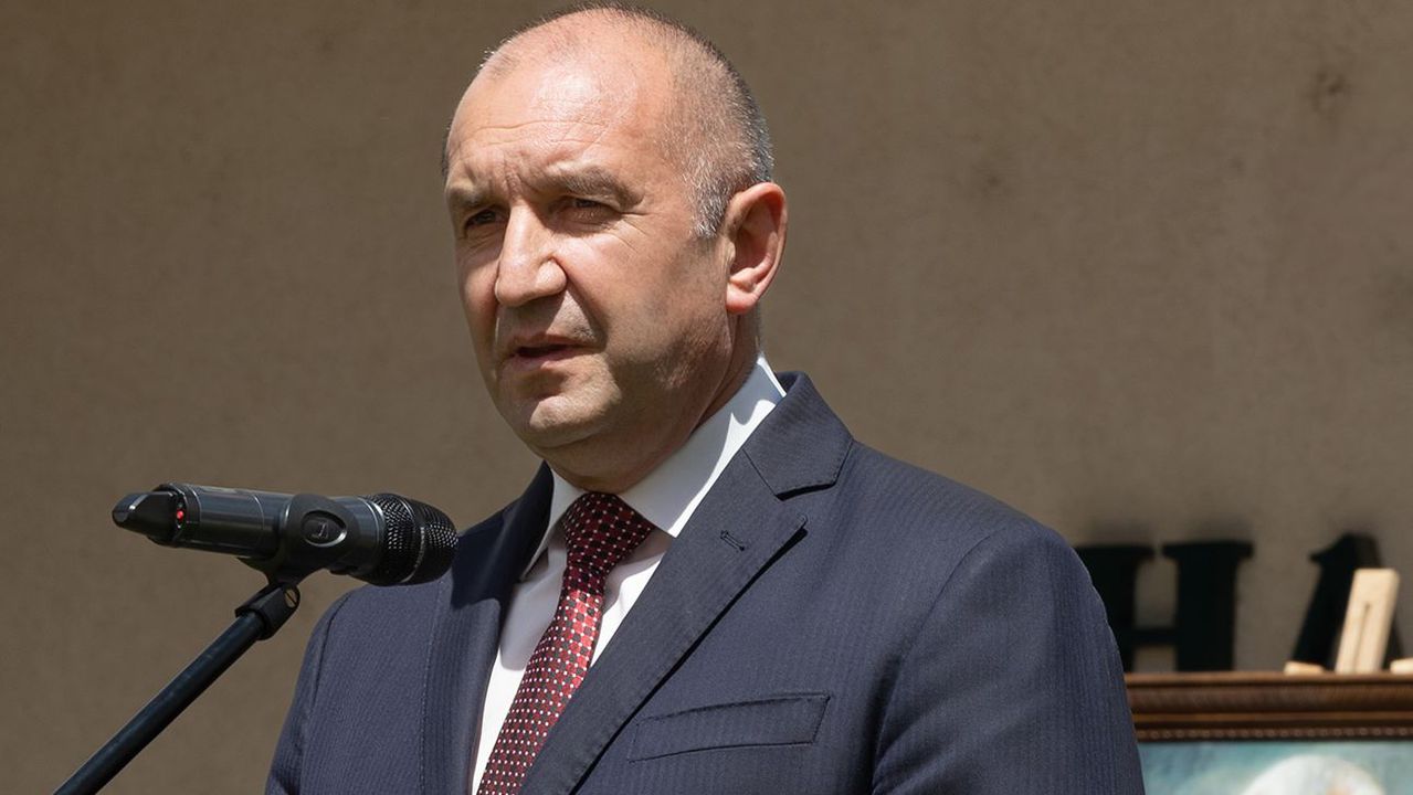 Румен Радев: Майските културни празници в Пирдоп са тържество на родолюбието и духа и дават път на нови, млади таланти да следват духа на Тодор Влайков
