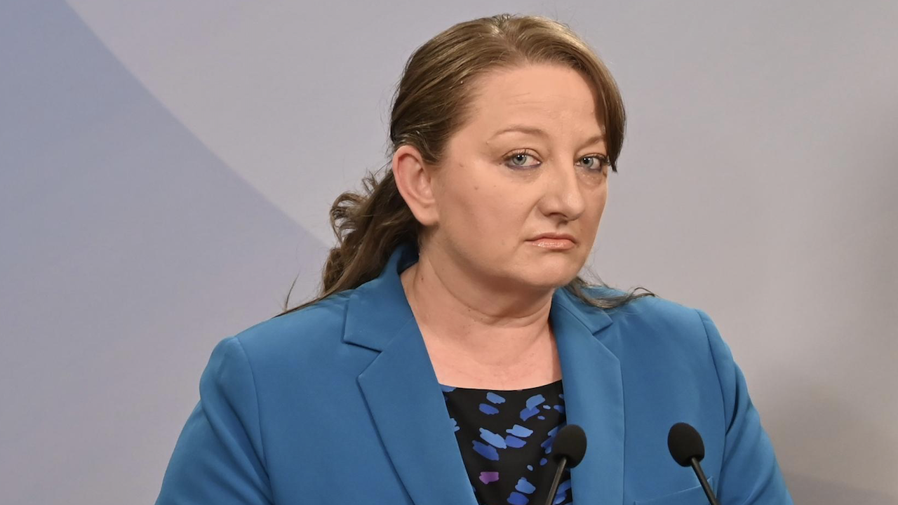 Деница Сачева: Президентът няма за цел да пита, а да използва хората