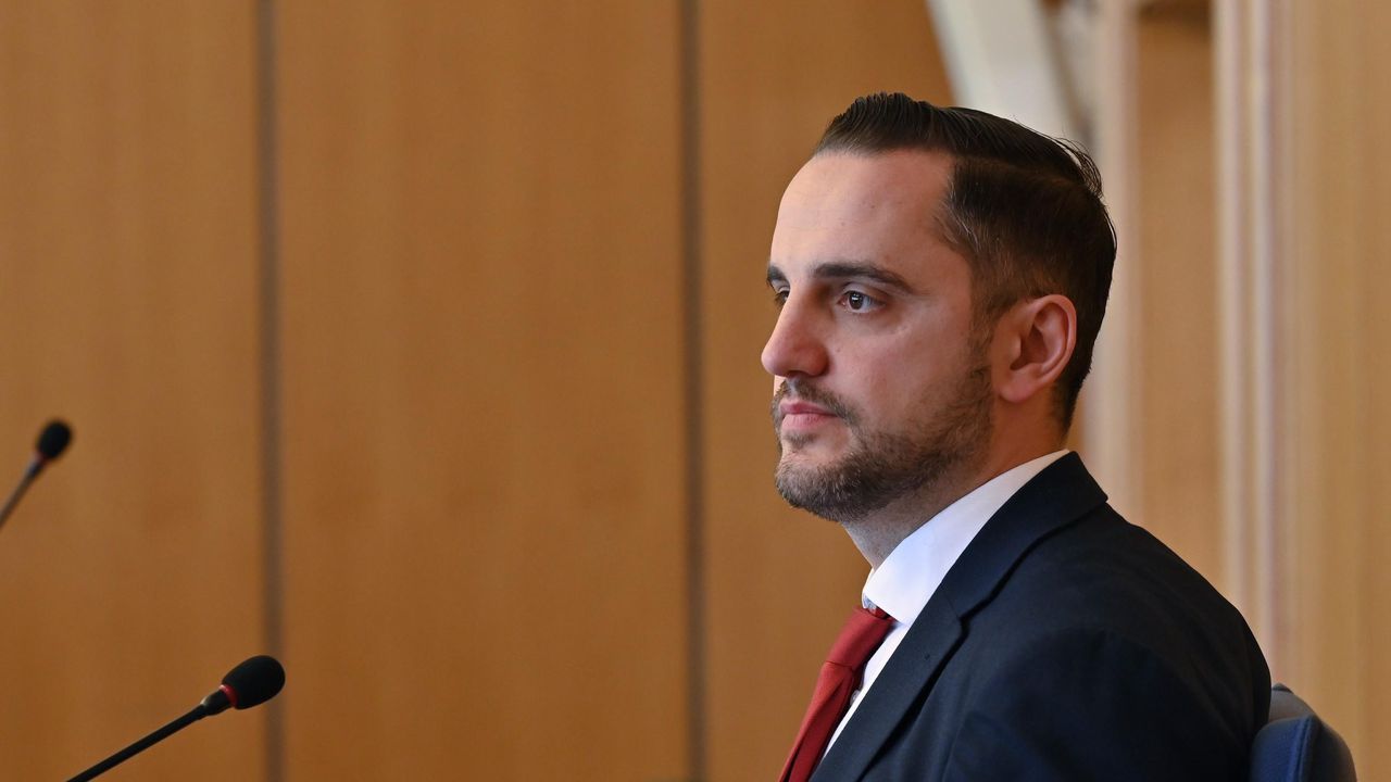 Председателят на Столичния общински съвет Цветомир Петров заяви, че е