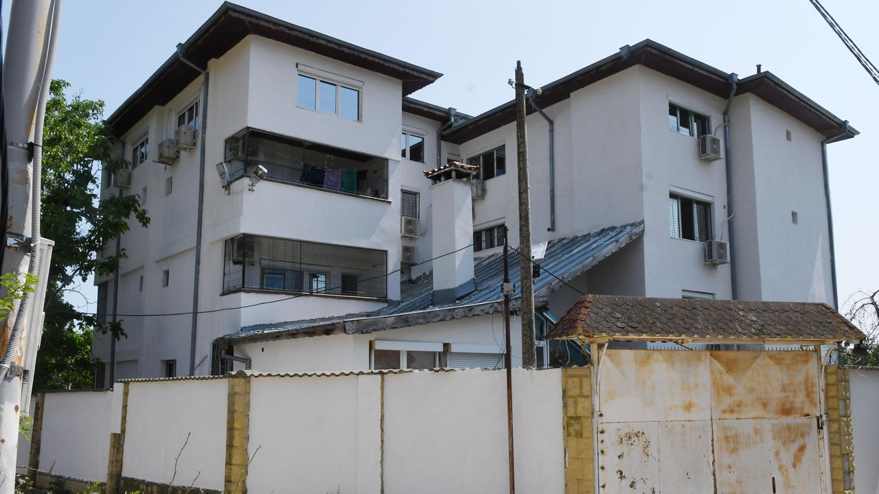 Севдалина Лазарова, санитарка от Центъра за спешна помощ в ,