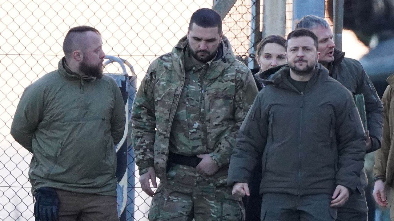 Володимир Зеленски: САЩ възобновиха доставките на оръжие за Украйна