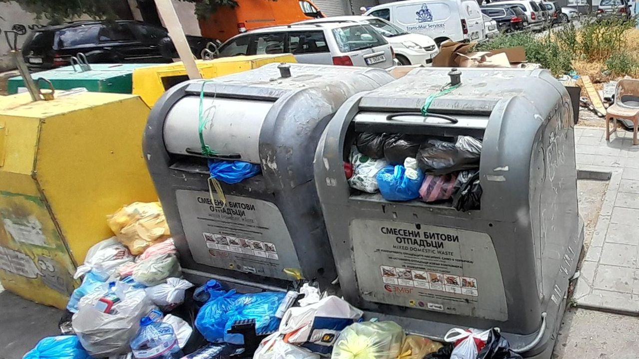 Сивите контейнери за отпадъци в цяла София ще бъдат заменени с нови