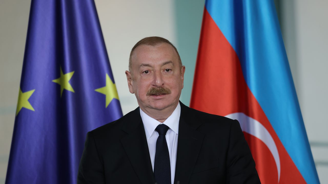 Азербайджан ще предостави хуманитарна помощ на Украйна