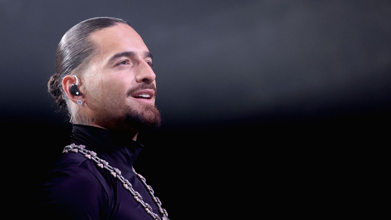 "Като баща - никога не бих направил подобно нещо": Maluma спря концерта си и публично порица майка с бебе