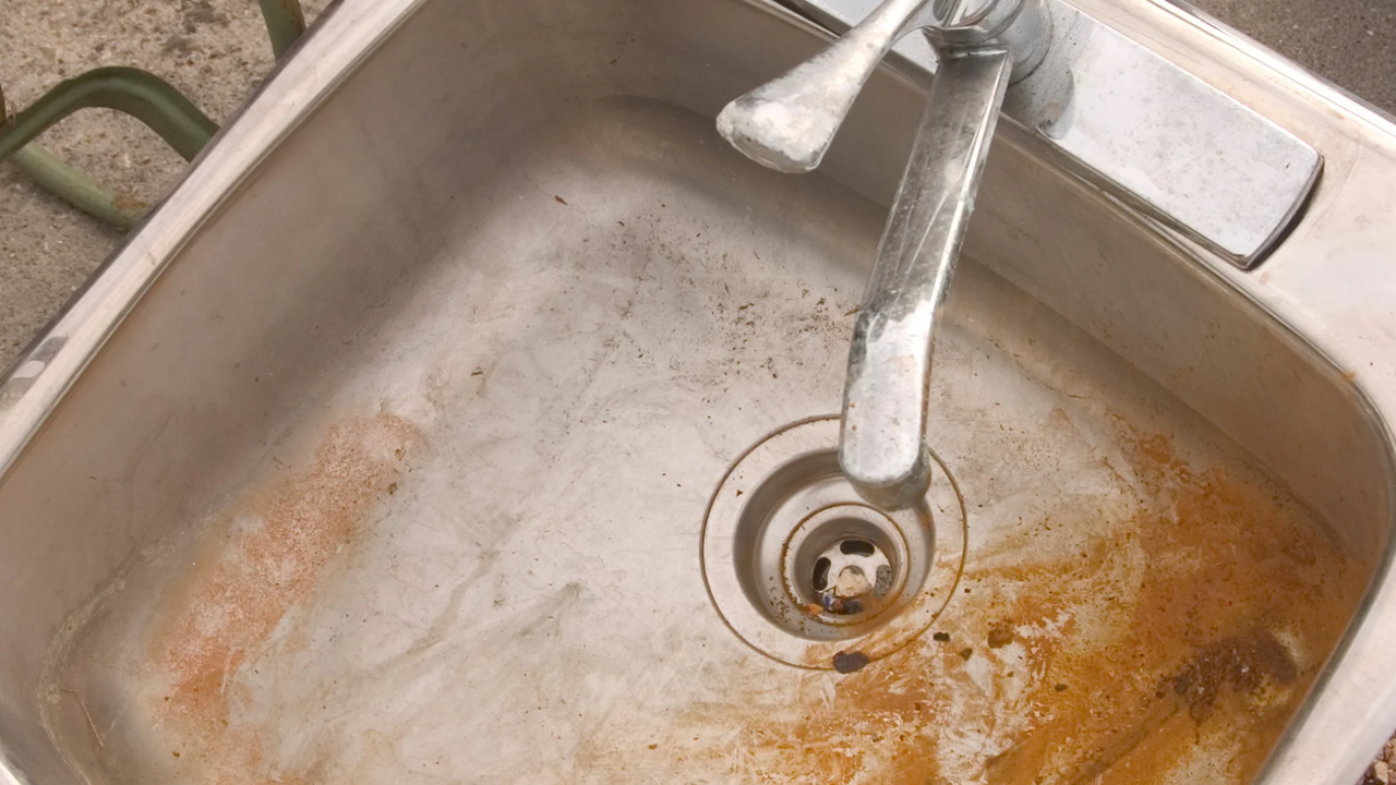 Напрежение има в Брезник заради криза с водата. От месец