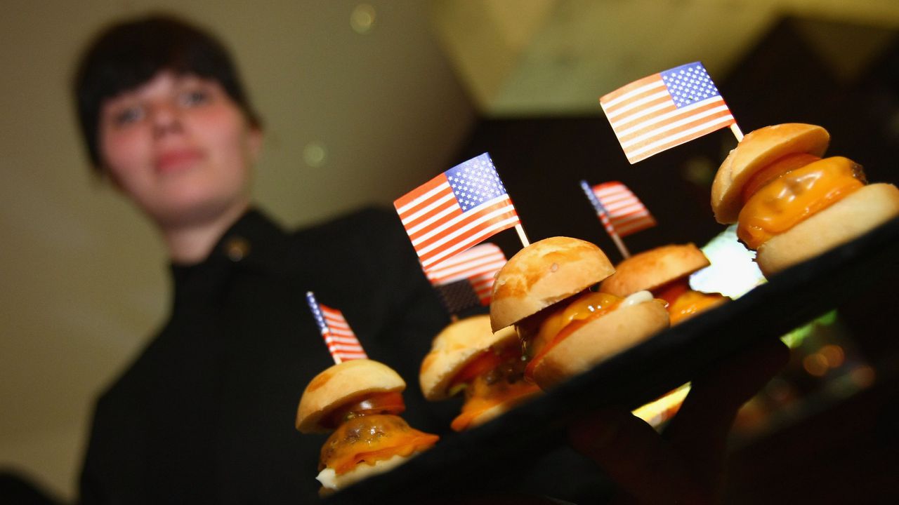 Собственикът на веригата Trump Burger и верен поддръжник на MAGA бе арестуван от имиграционните власти