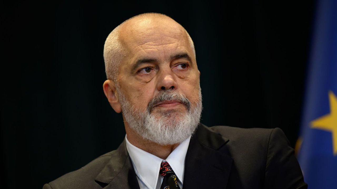 Еди Рама представи новото правителство на Албания