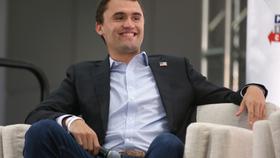 Заподозреният за убийството на Чарли Кърк не сътрудничи на властите