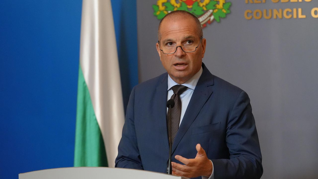 Въвеждат нов единен електронен билет за влак, автобус, самолет и кораб