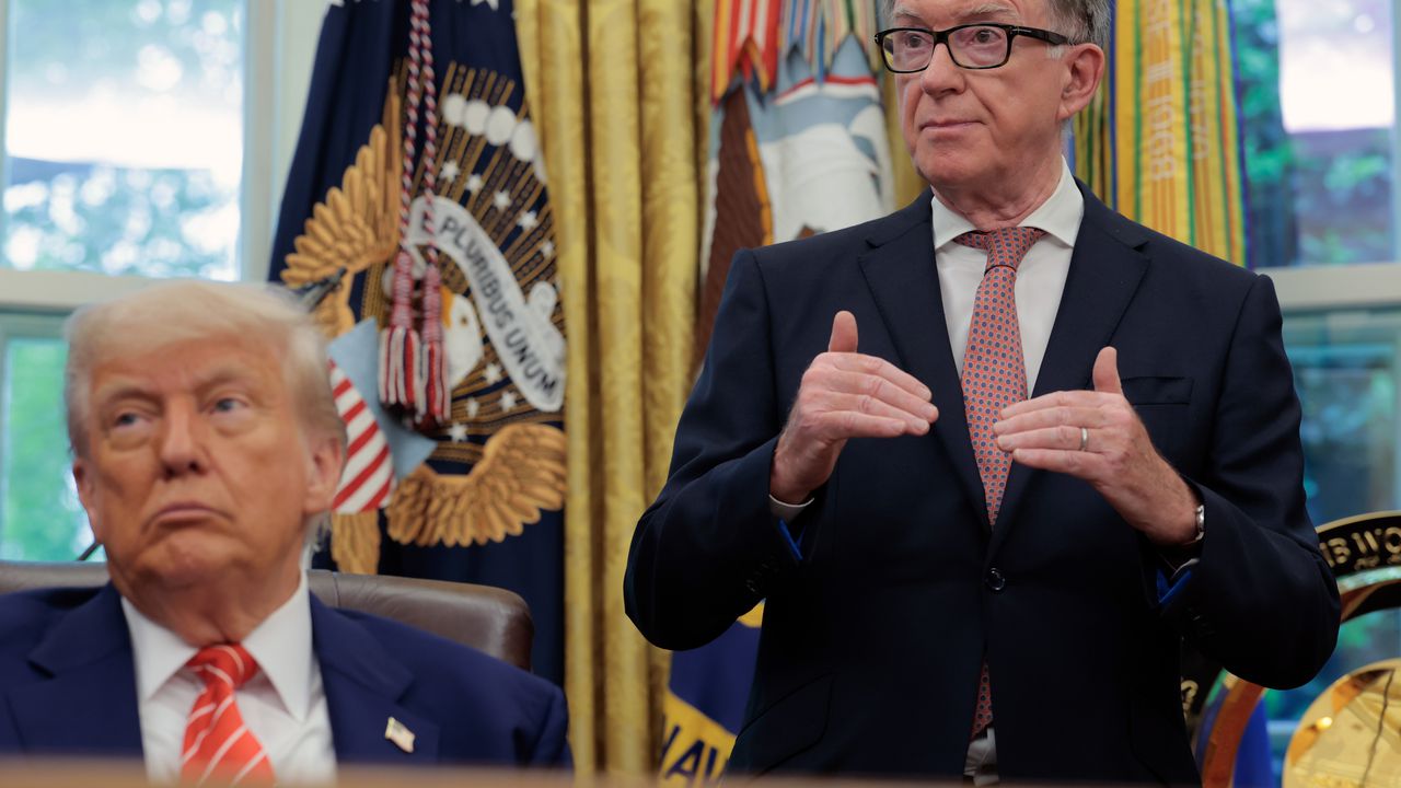 Питър Манделсън е уволнен като посланик на Обединеното кралство в