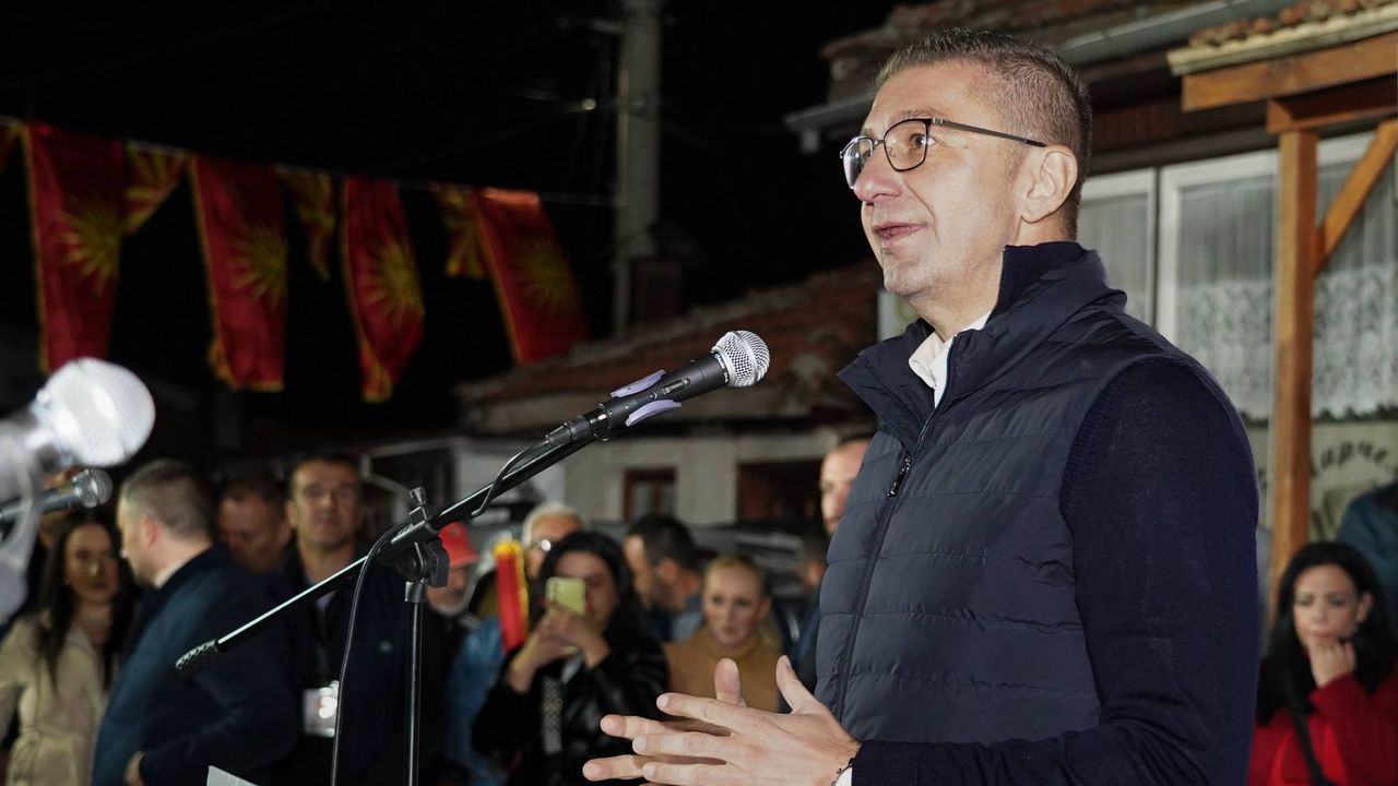 Премиерът на РСМ заговори за македонски народ в Западна България