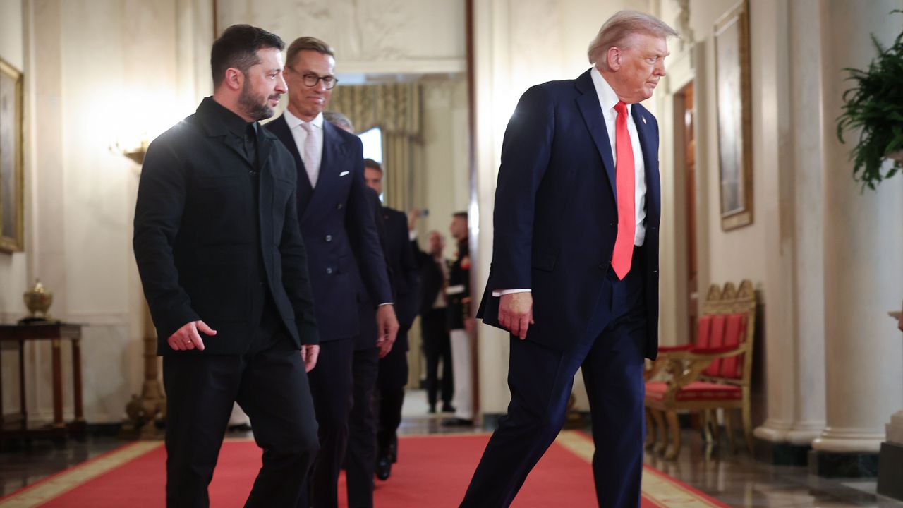 Зеленски: С Тръмп обсъдихме възможности за укрепване на противовъздушната ни отбрана