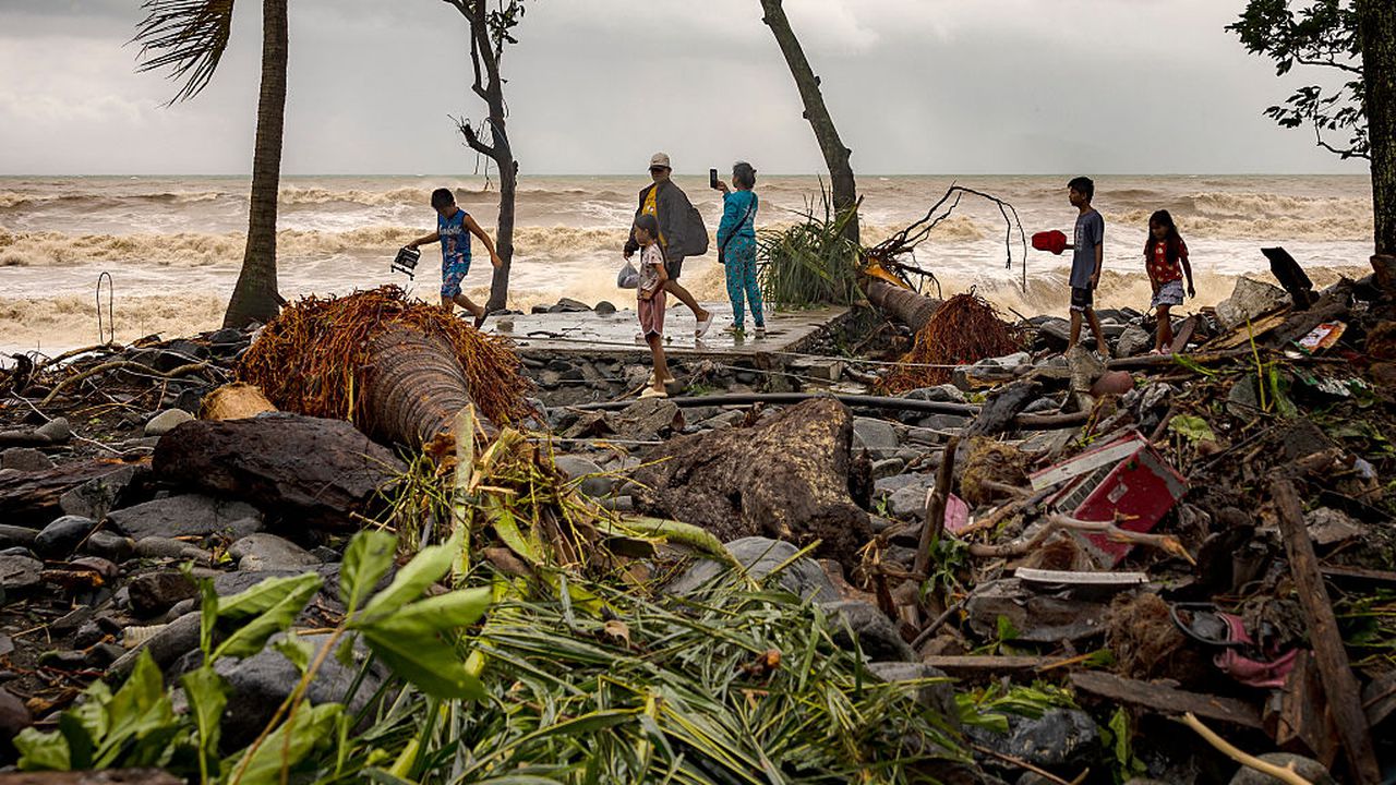 Филипините потвърдиха смъртта на 13 души вследствие на нов тайфун