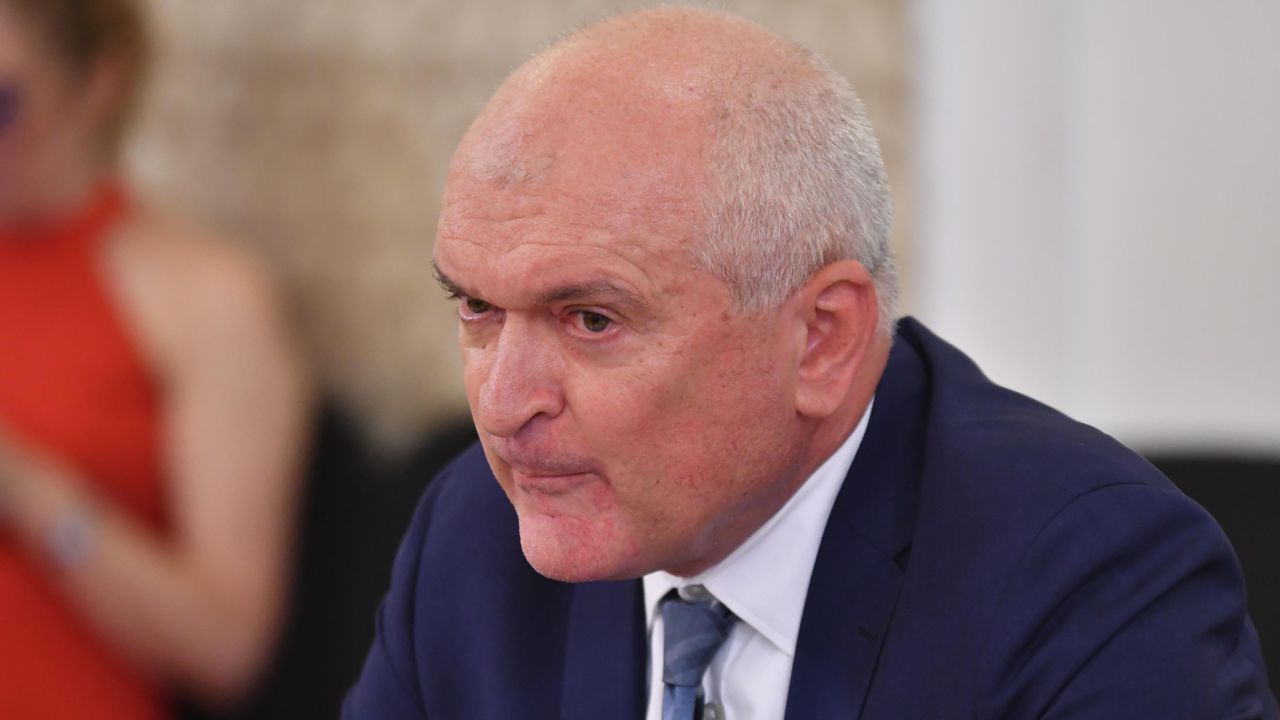 Димитър Главчев отрича да е получил 113 000 лева допълнително материално стимулиране