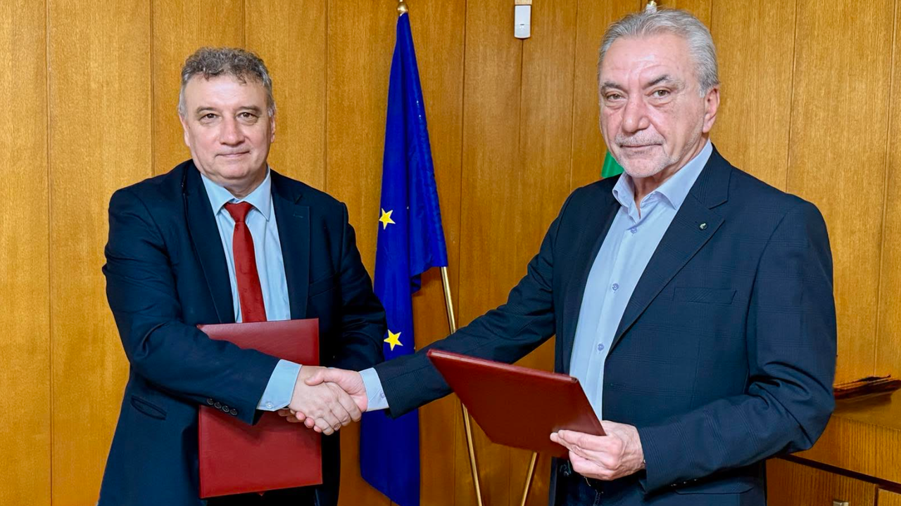 КЗК и УНСС подписаха споразумение за сътрудничество в областта на конкурентното право