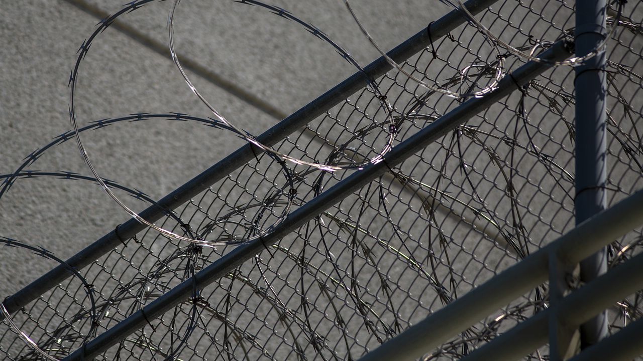 Еквадор прехвърли 300 души в чисто нов затвор с висока степен на сигурност