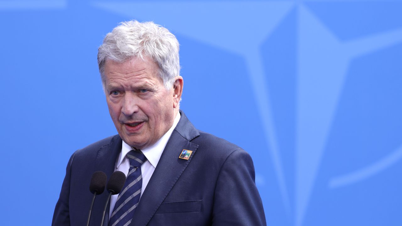 Бивш финландски президент: Европейците трябва да говорят с Путин