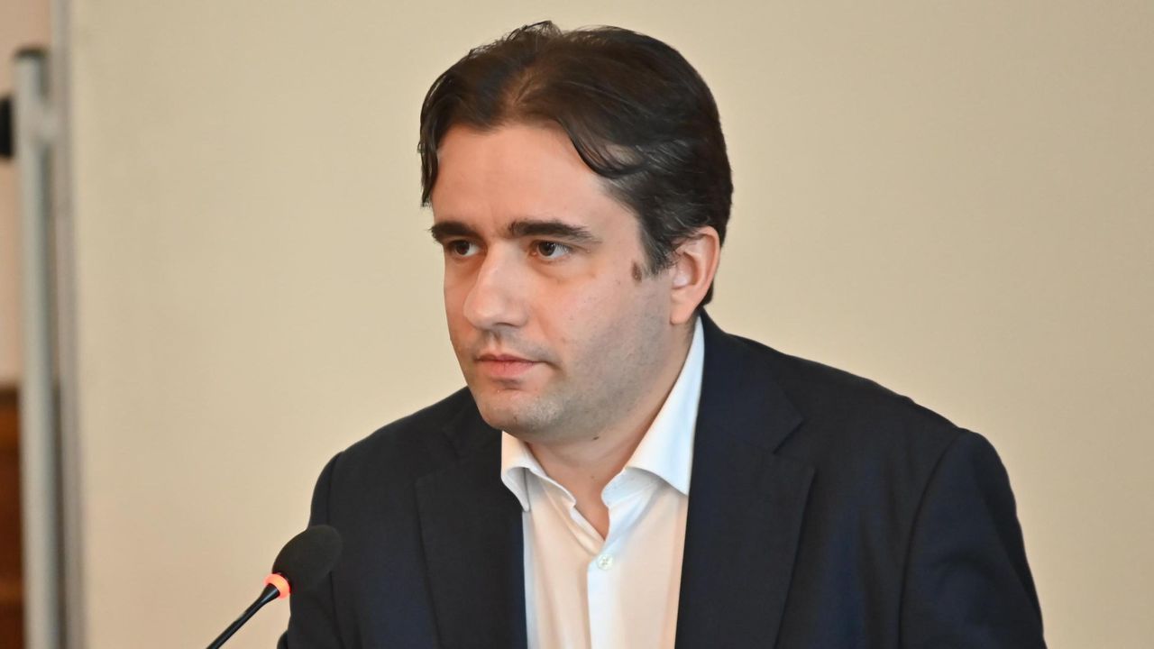 Божидар Божанов: Кухи вотове, като тези на „Възраждане“ и „Величие“, реално играят в полза на управляващите