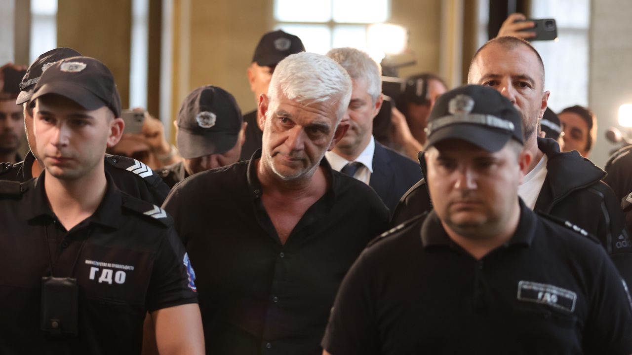 Адвокатът на варненския кмет Коцев проговори за изтеклия запис, върти и суче за корупцията