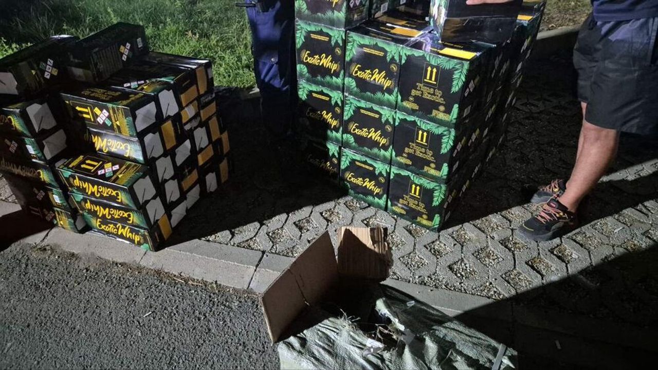Откриха голямо количество райски газ в два автомобила край Черноморец