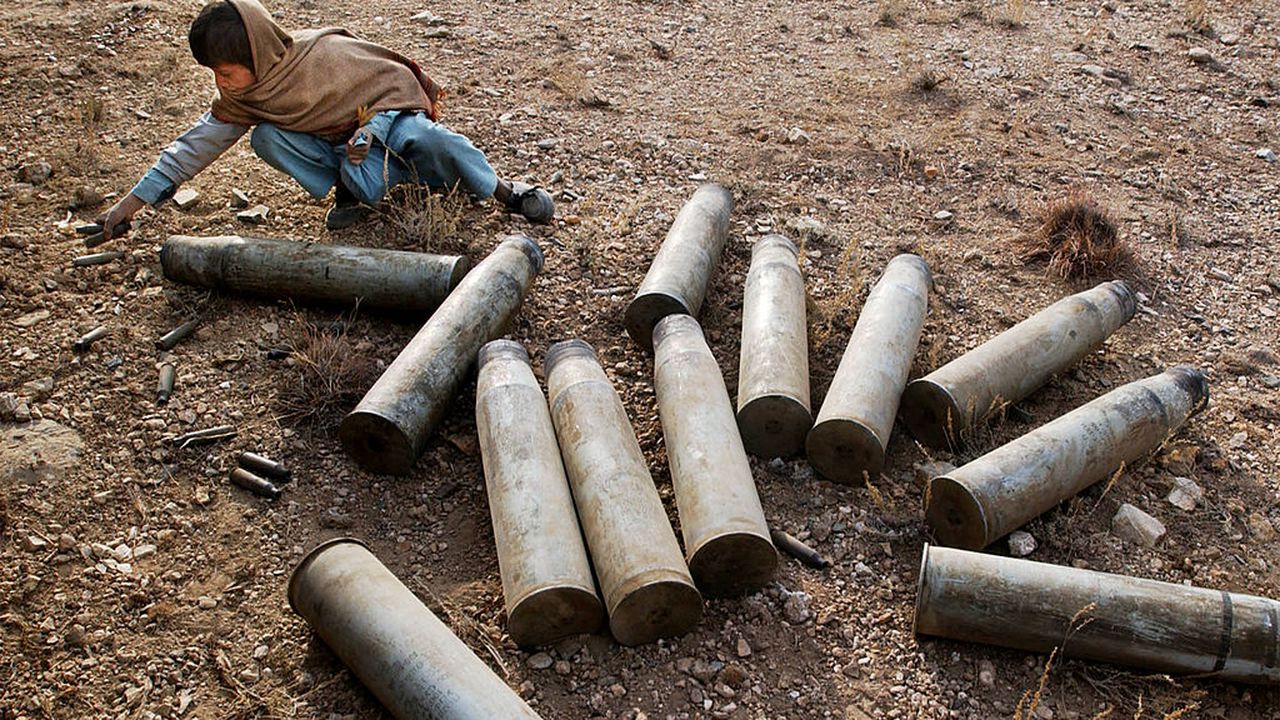 Силно корозирал снаряд откри земеделец при обработване на земеделска земя