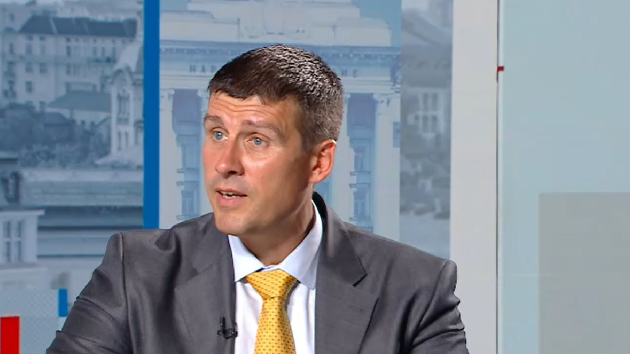 Ивелин Михайлов: Депутати от ГЕРБ, БСП и ИТН обмислят да подкрепят вота на недоверие