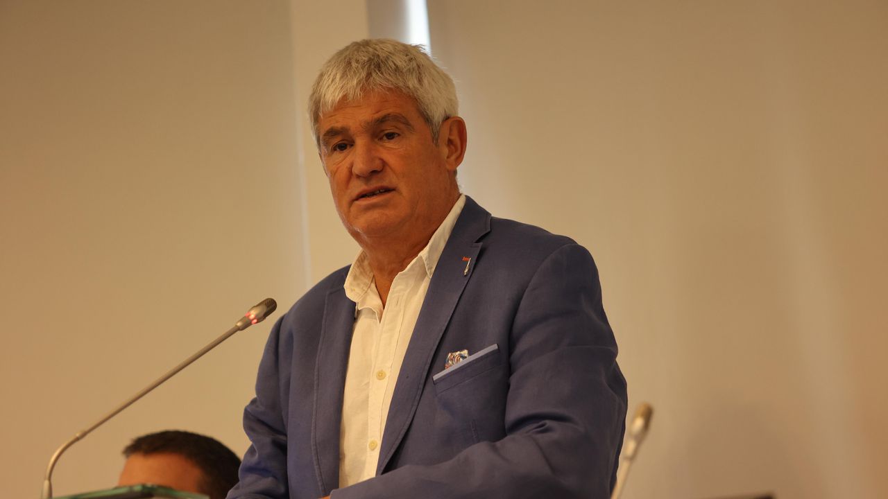 КНСБ кани КРИБ и социалните партньори на дискусия за данъците и доходите