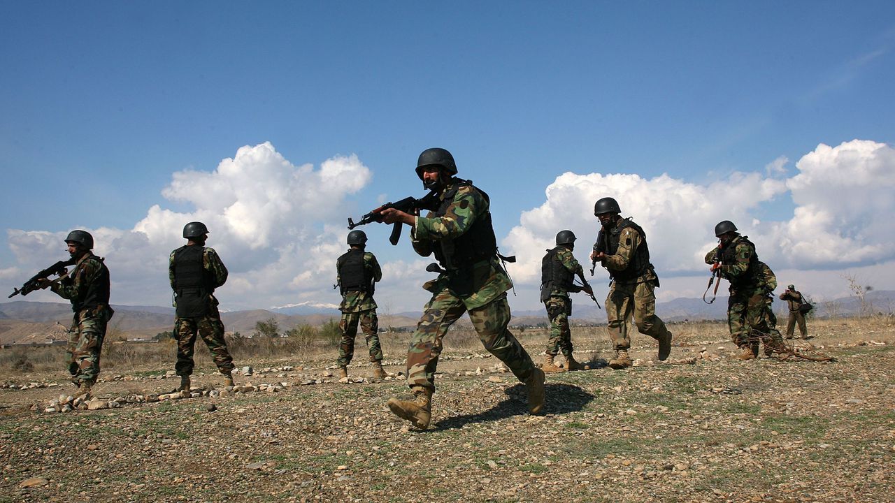 Въоръжени сблъсъци по границата между Пакистан и Афганистан
