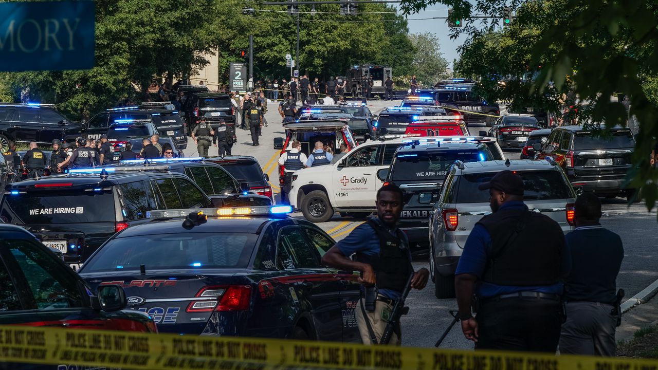 Четирима убити и десетки ранени при стрелба в бар в САЩ