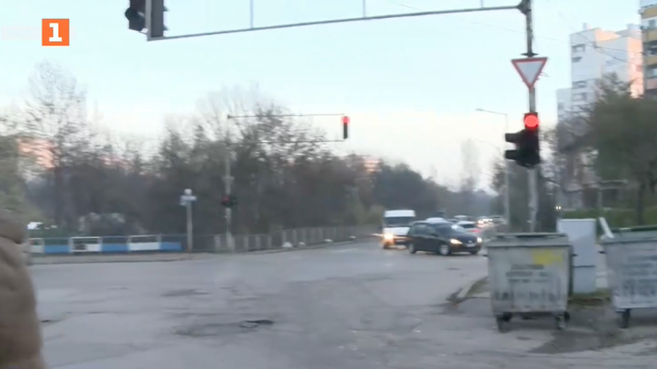 Жителите на столичния квартал "Слатина" притеснени, че ще бъдат лишени от междублоковото си пространство