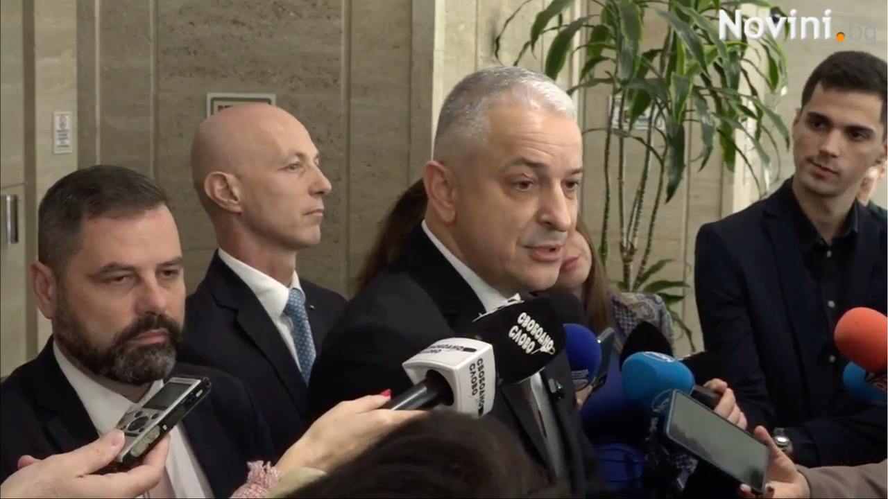 "Възраждане" иска премахване на делегираните бюджети и един учебник по предмет