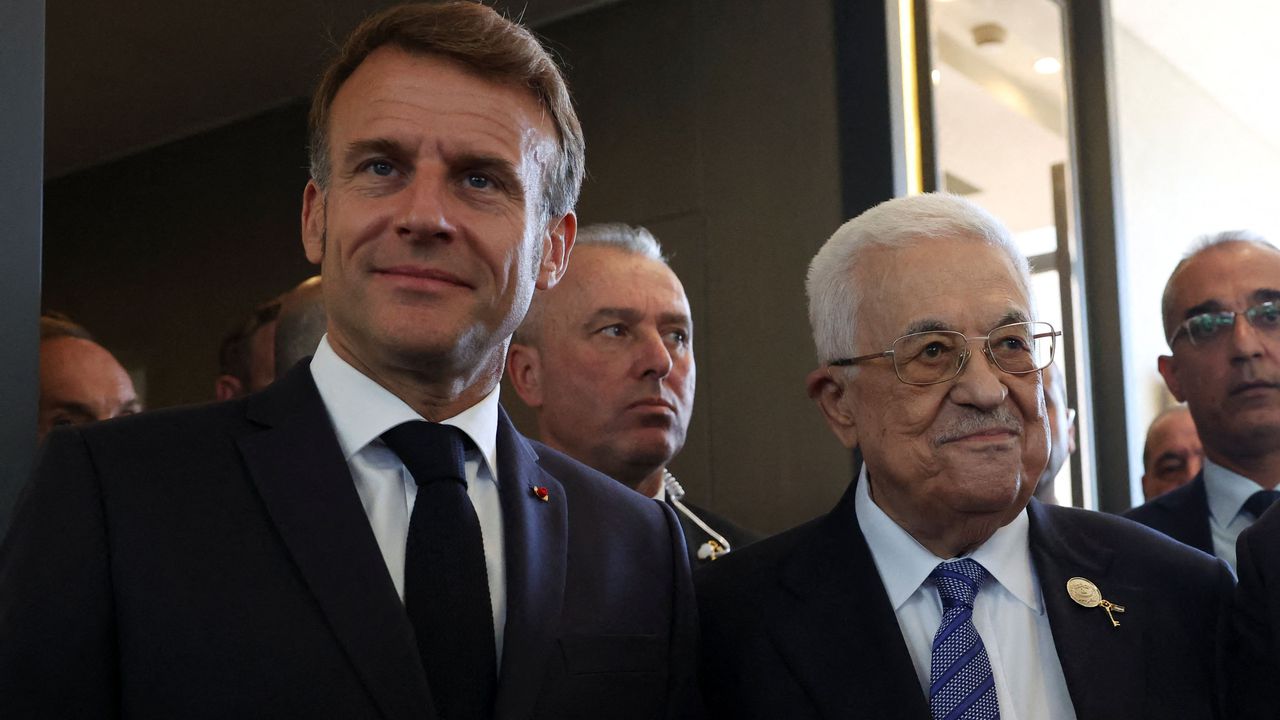 Макрон и Абас планират комитет за консолидиране на Палестинската държава