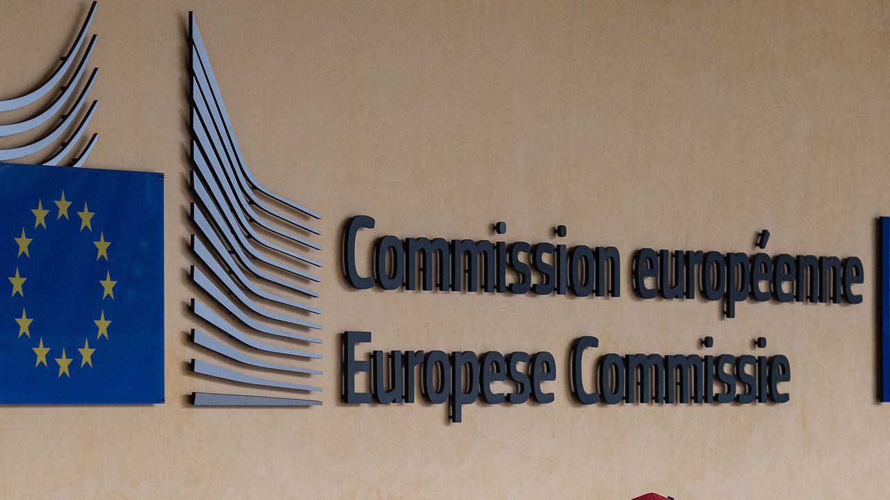 Европейската комисия предложи мерки в защита на демокрацията в ЕС