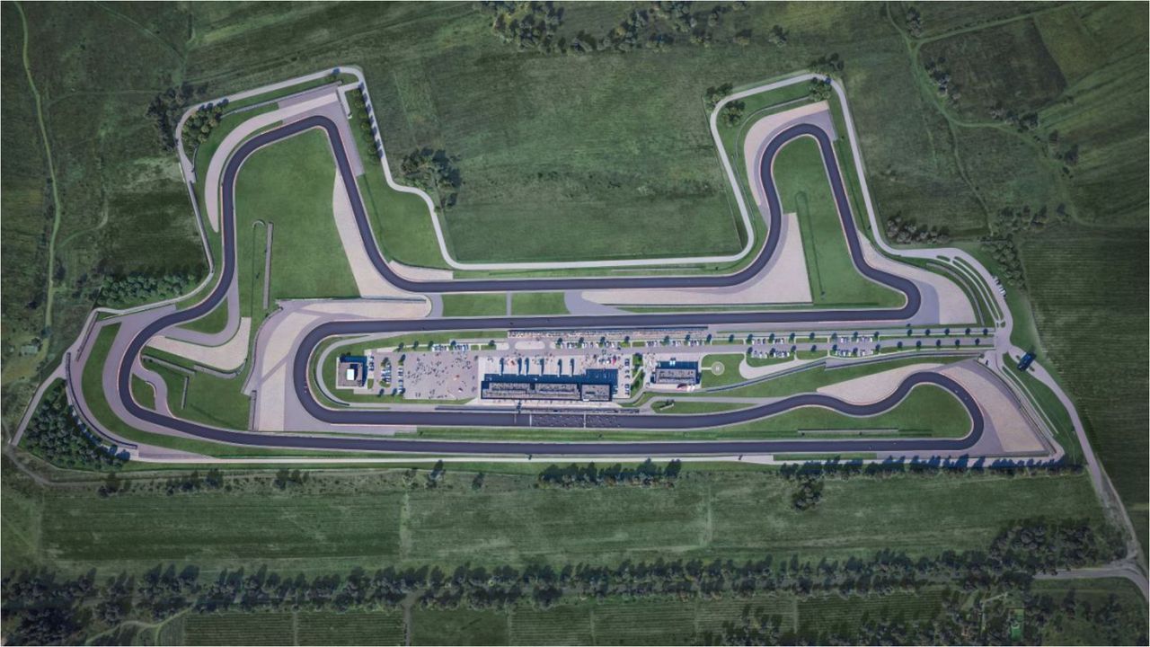 Досега българските млади пилоти мечтаеха, но мечтите им често свършваха