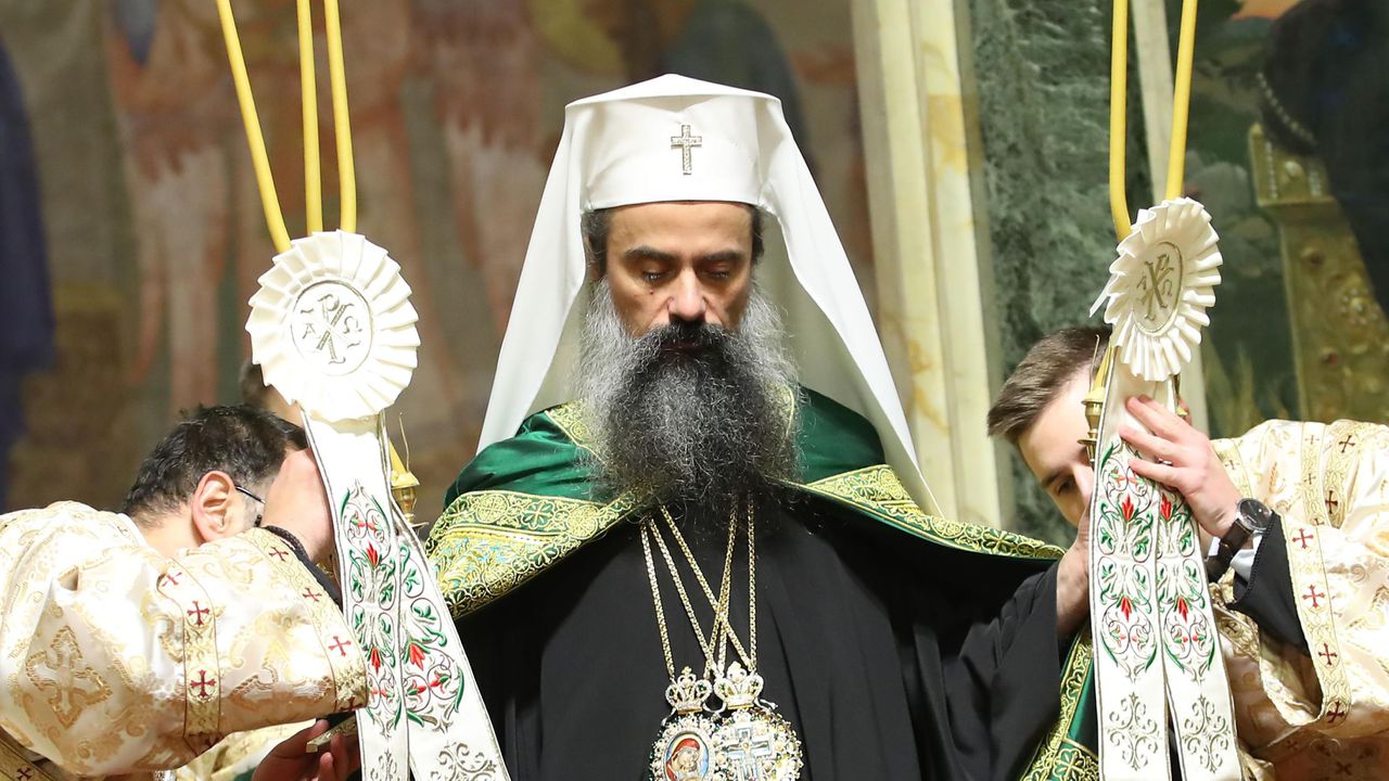 Патриарх Даниил зове Божията помощ за обучението по религия в българските училища