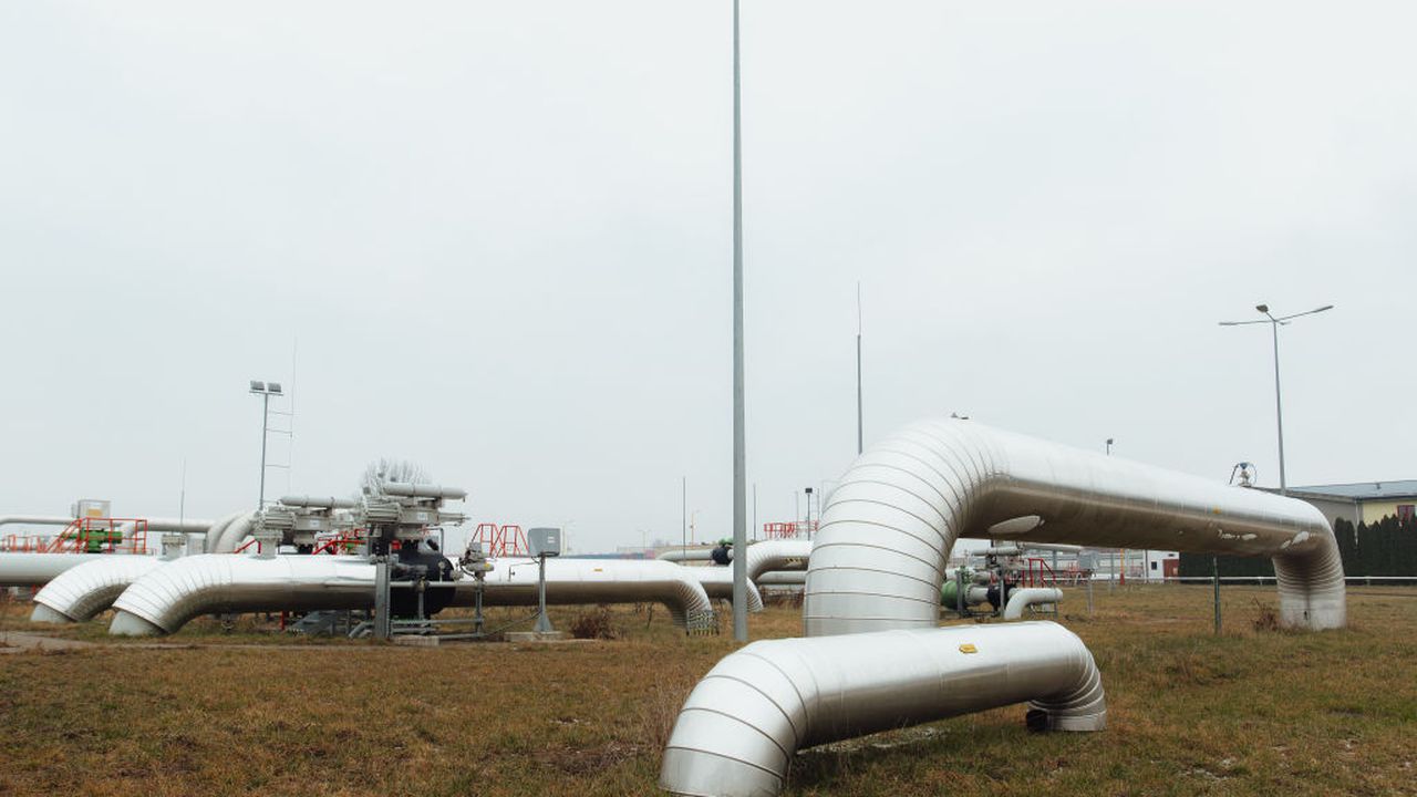 Природният газ в Европа поевтиня минимално