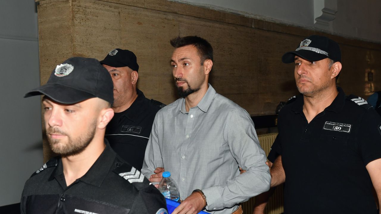 Нова версия на Орлин: Евгения паднала и той „скрил“ тялото ѝ в куфар, за да не го види детето им