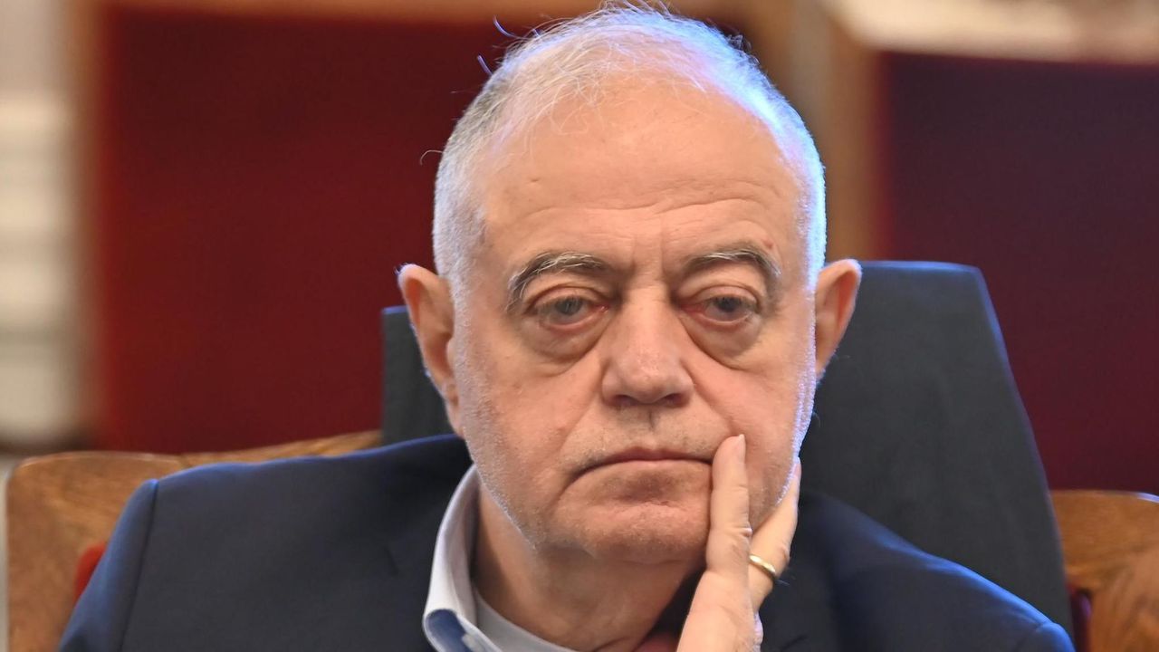 Атанас Атанасов: Трябва да обсъдим по коя тема да е вотът на недоверие