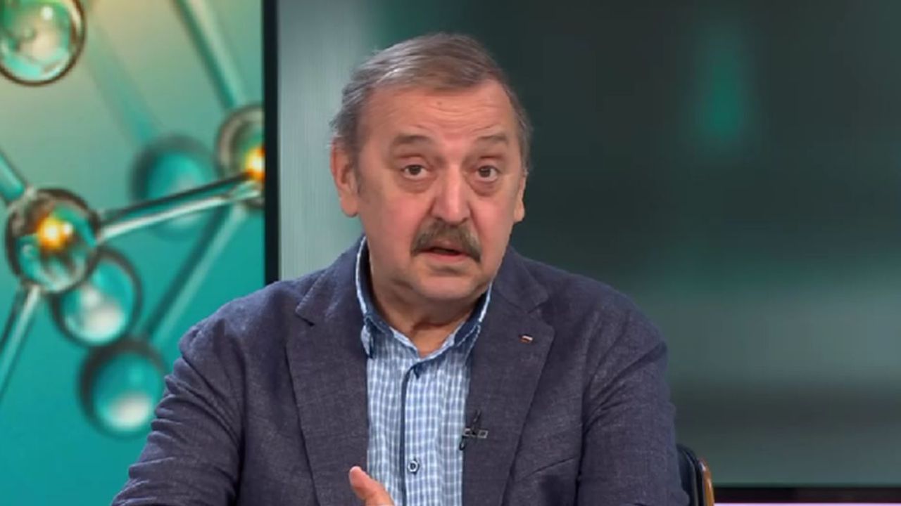 Проф. Тодор Кантарджиев със съвети за лятото и болестите: Да не се подлага лекарската компетенция на съмнения с "прочетено в Google"