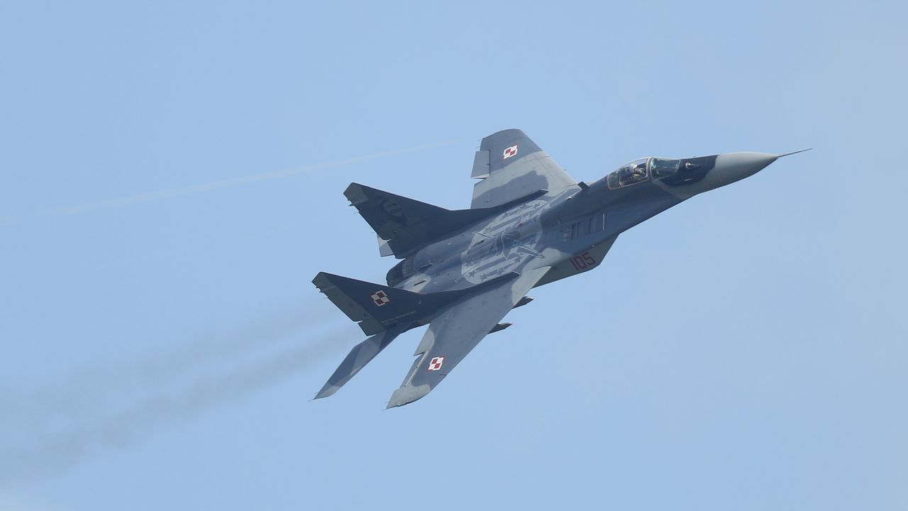 Руски изтребител се разби при кацане в Липецка област